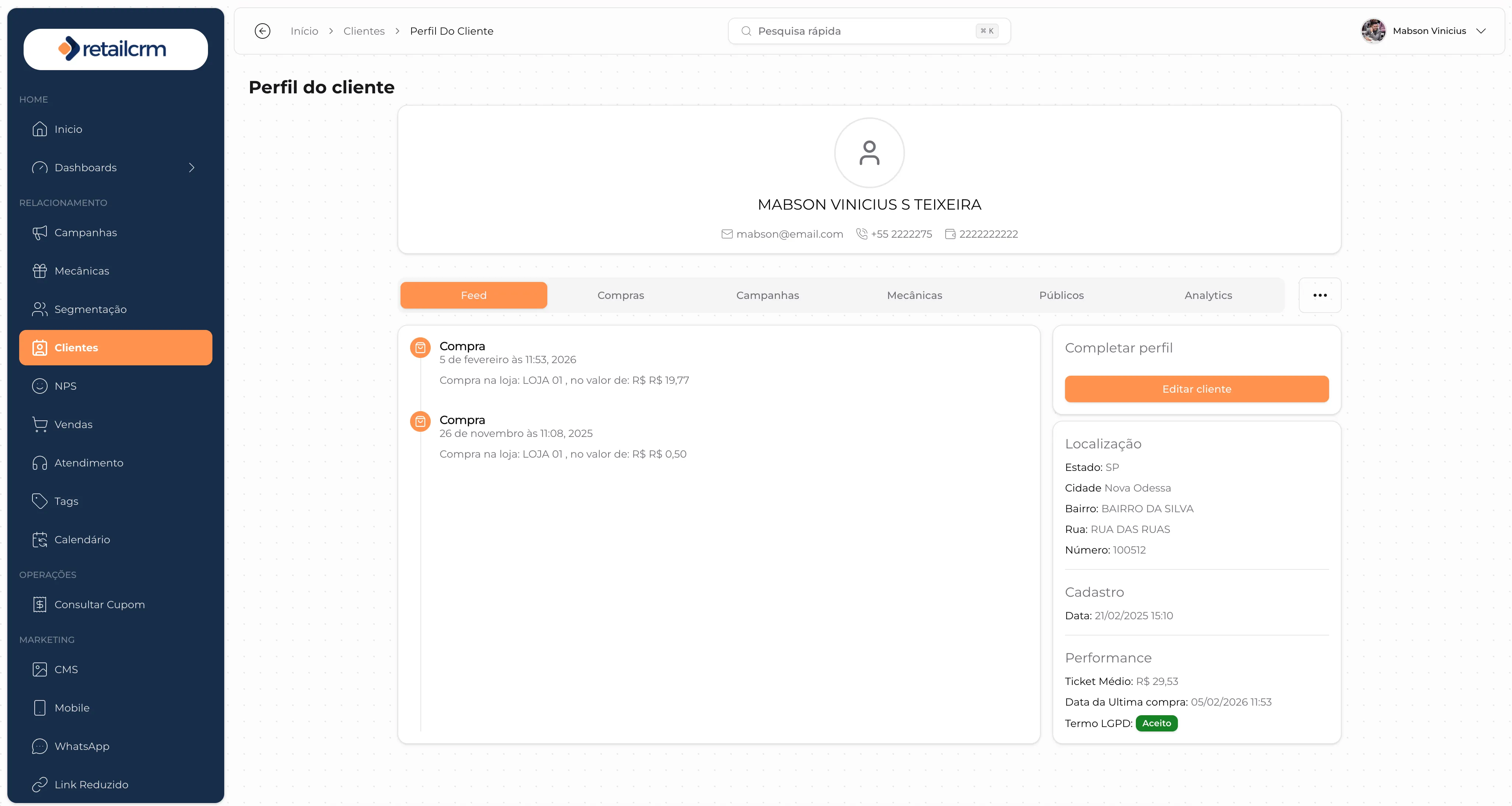 Tela de perfil 360 do cliente no RetailCRM, com histórico de compras, NPS e indicadores